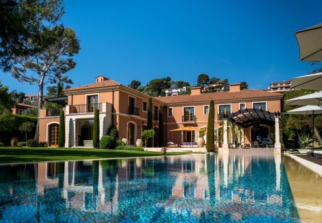 Villa in Saint-Jean-Cap-Ferrat - Villa Red Moon