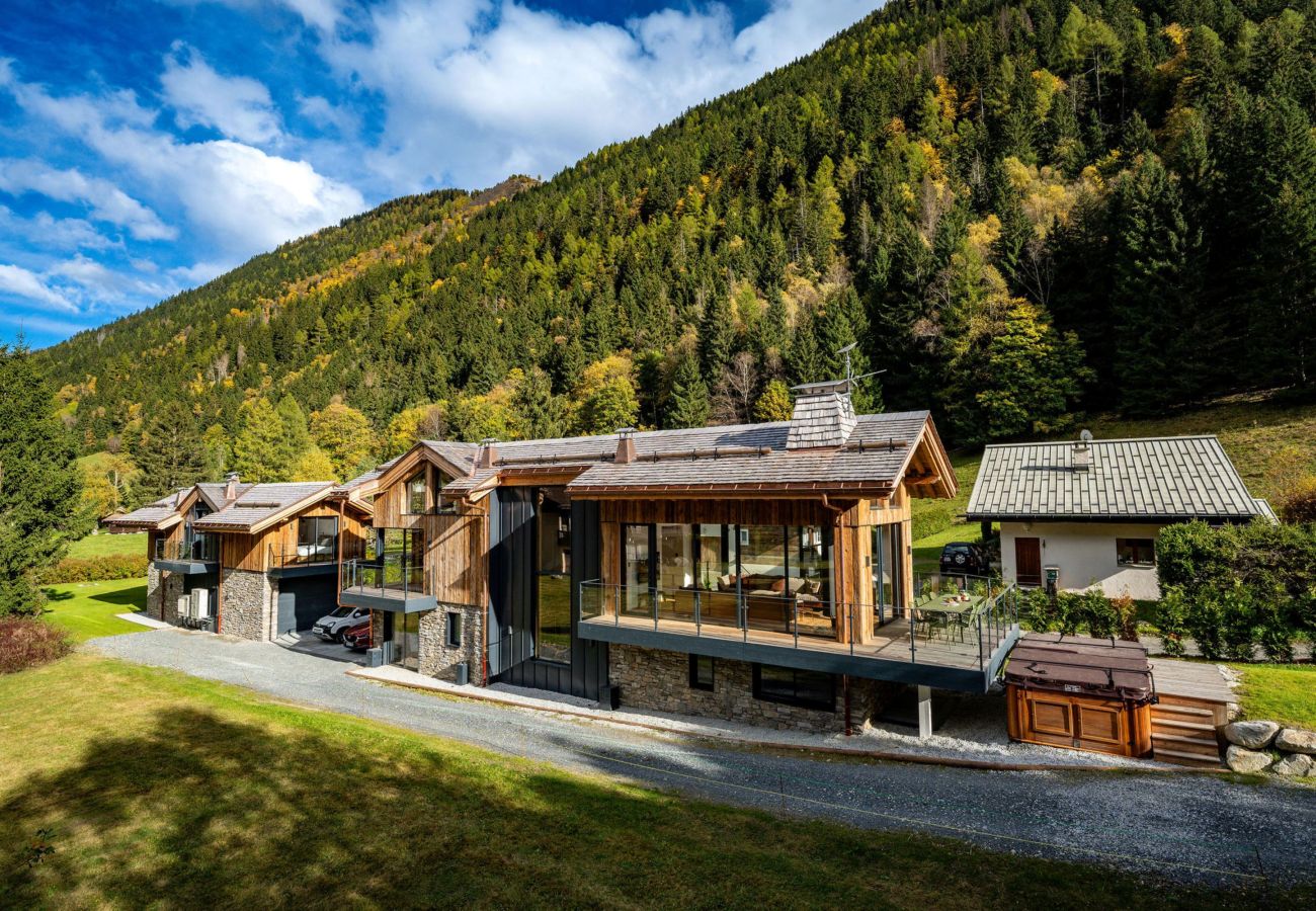 Chalet les Côtés du Lavancher etait lancé avec la gamme Chamonix Prestige de Mountain Base pour le Nouvel An 2024.